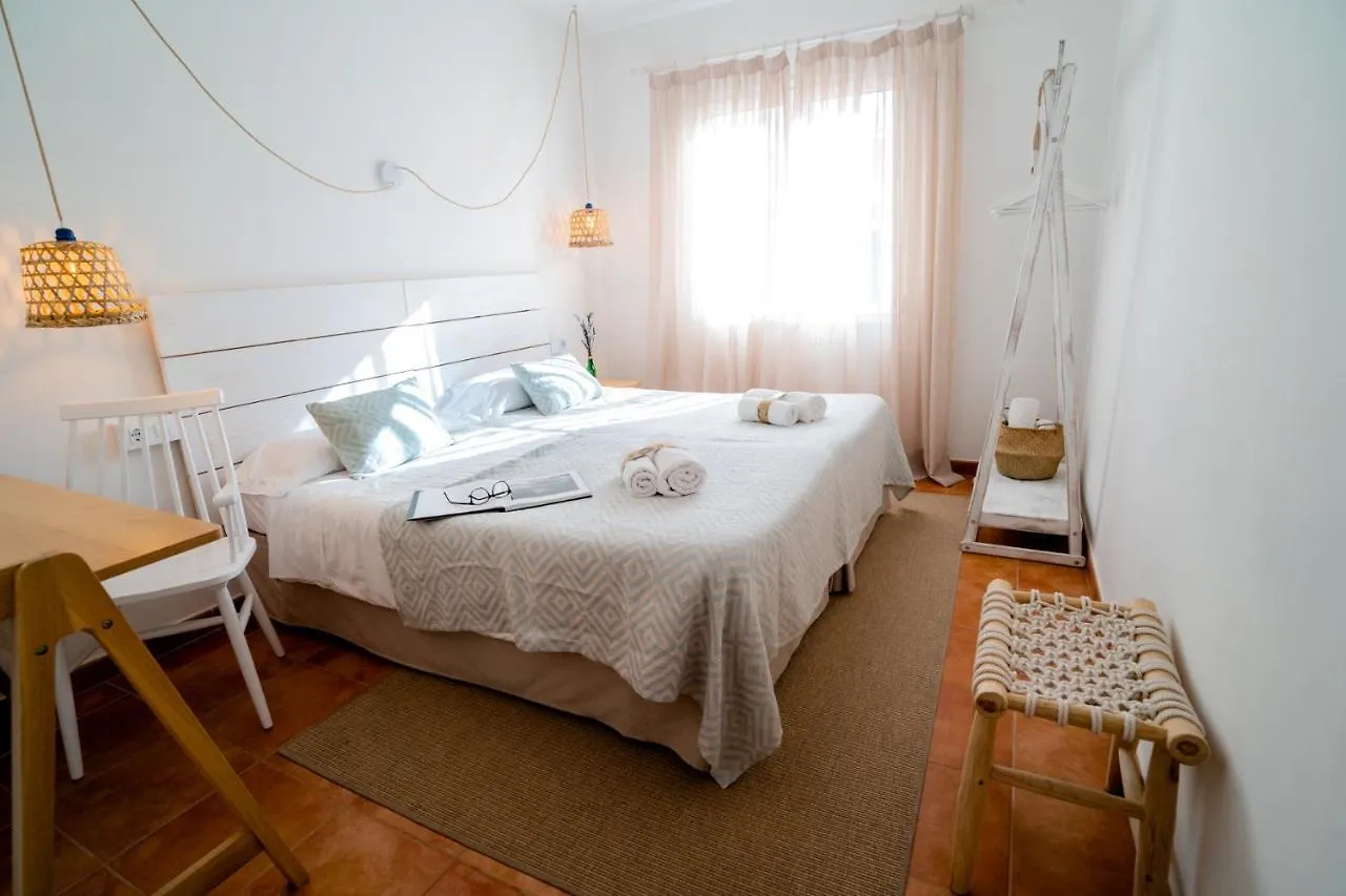 Hostal Sa Posada Set Cales Ciutadella  Maison d'hôtes